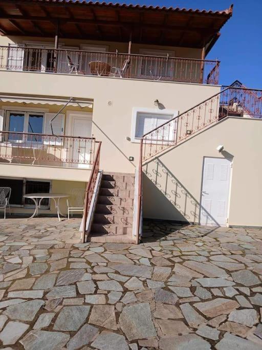 Παραθαλασσιο Σπιτι Στην Εξοχη Vila Tsakei Exterior foto